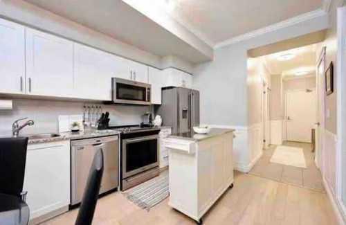 Bathurst Quay Condo | Luxury Waterfront Downtown Condo w/Pool & Parking