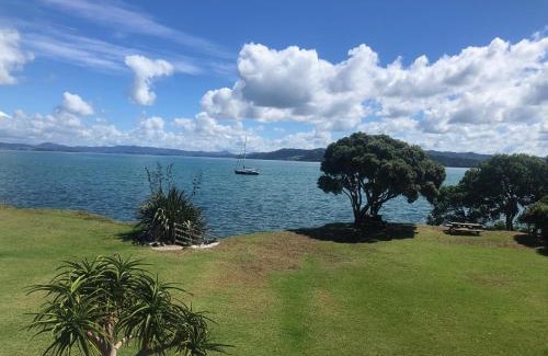 One Tree Point House | Luxury Waterfront