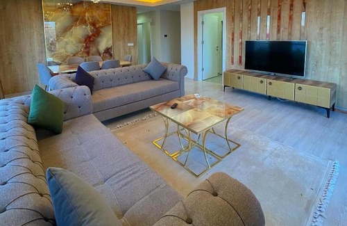 Mahmutbey Apartment | Luxury ZmZm terrace