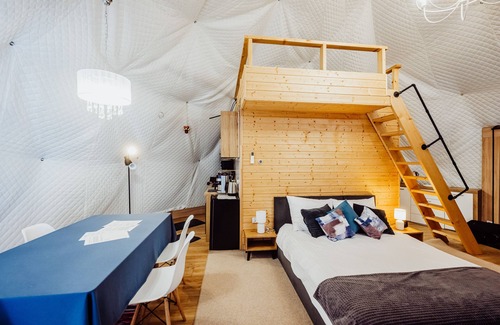 Lomnica RV Rental | Luxus im Herzen des Riesengebirges Glamping-zelte