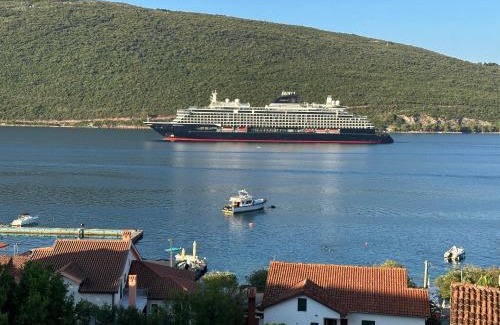 Kumbor Apartment | Luz del Mar