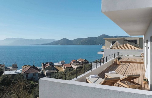 Paleros Apartment | LUZAZUL – Luxurious 2-Bedroom Apartment with Jacuzzi & Breathtaking Ionian Sea V