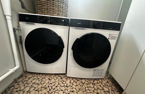 Lyngseidet House | Lyngen Blue House