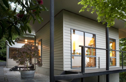 Mount Toolebewong Cottage | Lyrebird Cottages, Silver Wattle cottage, Relax in nature in the Yarra Valley.