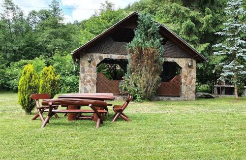 Bradesti Villa | Máréfalvi vendégház