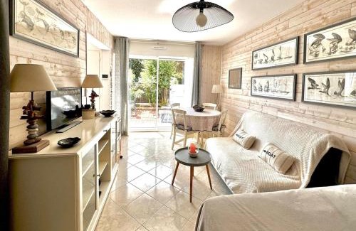 La Trinite-sur-Mer Apartment | méridien situé proximité de la plage du men du