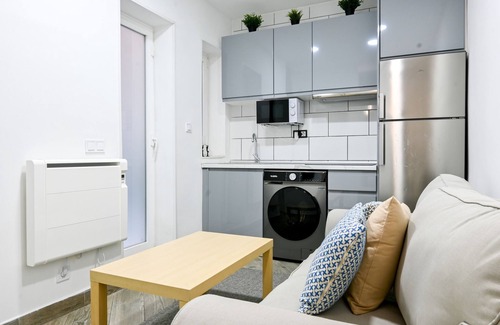 Ciudad Universitaria Apartment | M (RVI40) Cozy one-bedroom apartment in Cuatro Caminos