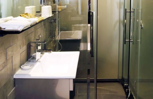 North Point Hotel | M1 Hotel North Point