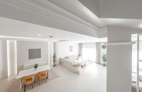 King Abdul Aziz Road Villa | Mabaat-Jasmine Greek Villa 4BR- 583 Villa 6