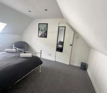 Helmsdale Apartment | MaCaMor