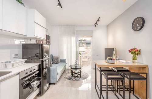 Nachlaot Apartment | Machane Yehuda 4 - One Bedroom Apartment, Sleeps 4