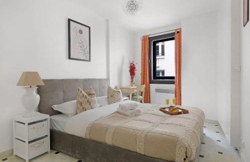 Madeleine Apartment | Madeleine & Champs-Élysées - 2BR 2BA with Balcony - Paris Vacation Rentals