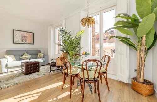 Palacio Apartment | Madrid 1915 Private Suites