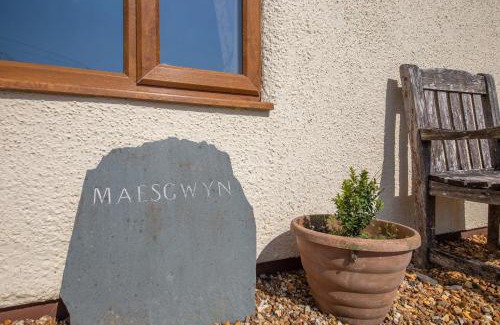 Newcastle-on-Clun House | Maesgwyn