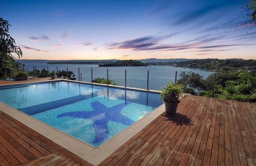 Port Vila House | Magical ocean views 4 bedroom holiday home