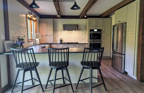 Cornwall Bridge Cabin | Magical woodland home, a property promising a serene getaway