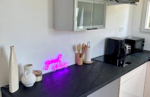 Livry-Gargan Apartment | Magnificent apartment with jacuzzi and private terrace just a few metres from the canal