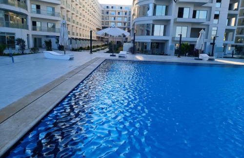 Corniche Road-Dahar Apartment | Magnificent apartment in HRG With Beach Access, 5 Min from downtown