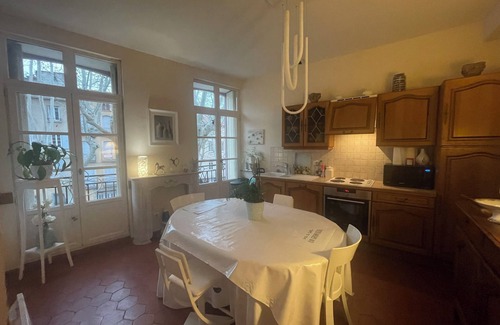 Ceret Apartment | Magnificent apartment with direct access to the Place des 9 Jets in CERET.
