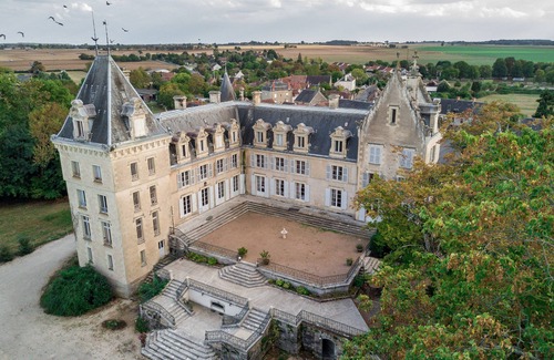 Blet House | Magnificent château in the Loire Valley for 14 people