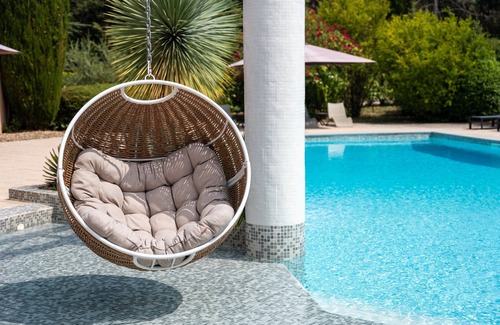 Saint-Cannat Villa | MAGNIFICENT CONTEMPORARY 5 * VILLA IN A LANDSCAPED PARK IN PROVENCE