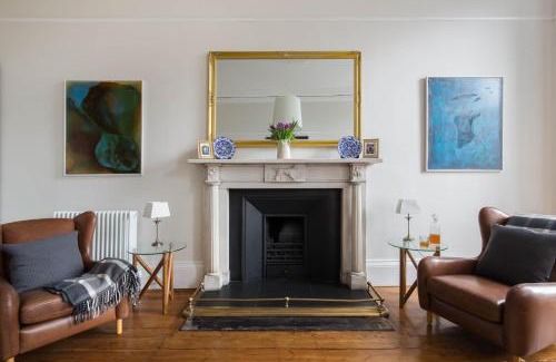 New Town Apartment | Magnificent Georgian 3-Bedroom Apartment in New Town