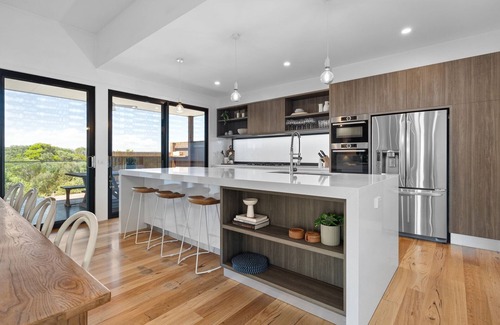 St. Andrews Beach House | MAGNIFICENT MAX, SUPERB HOLIDAY LUXURY, ST ANDREWS BEACH, OCEANSIDE, GOLF!