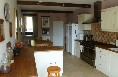 Montcaret House | Magnificent Maison de Maître & Cottage Sleeping 14 with Pool & Games Room