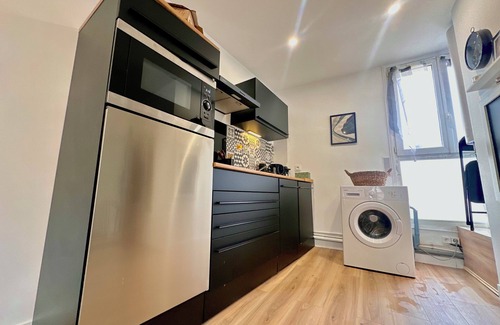 Clichy Apartment | Magnificent studio in Clichy on the outskirts of Paris
