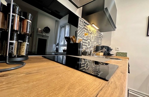 Clichy Apartment | Magnificent studio in Clichy on the outskirts of Paris