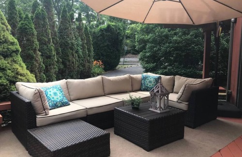 Huntington House | Magnificent Waterfront Setting