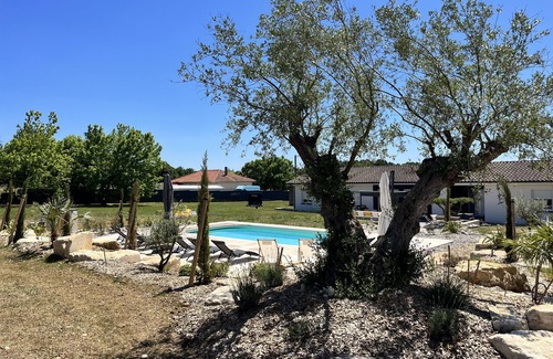 Saint-Martin-de-Gurson Villa | Magnifique villa avec piscine chauffée et sécurisée