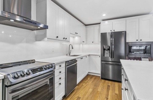 Saint-Hippolyte Ski Chalet | Magnifique chalet location d'exception dans un univers chaleureux à St-Hippolyte