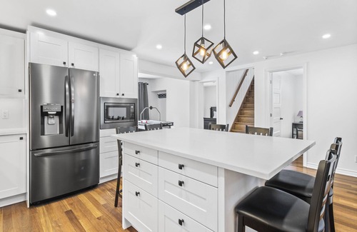 Saint-Hippolyte Ski Chalet | Magnifique chalet location d'exception dans un univers chaleureux à St-Hippolyte