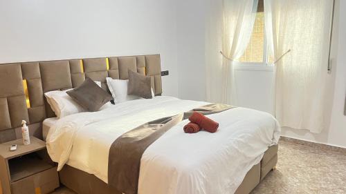 Oujda House | Magnifique maison famiiale moderne spacieuse de 150 m Avec de 3 chambres ,confortables et d un grand salon et terrasse, Idealement situee a 9 min du centre-ville elle se trouve à proximite de la route principale menant a l aeroport Berkane et Saidia