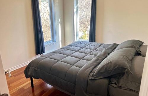 Laval Villa | Magnifique maison près de l’eau