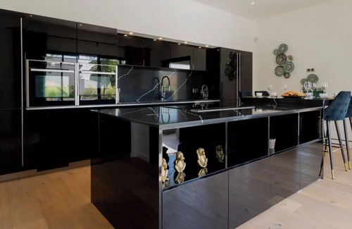 Puimisson Villa | Magnifique Villa 5 Chambres, 2 Piscines, Spa