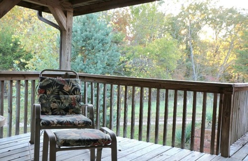 Pottersville House | Magnolia Retreat-an inviting country Missouri Ozarks home in a private setting