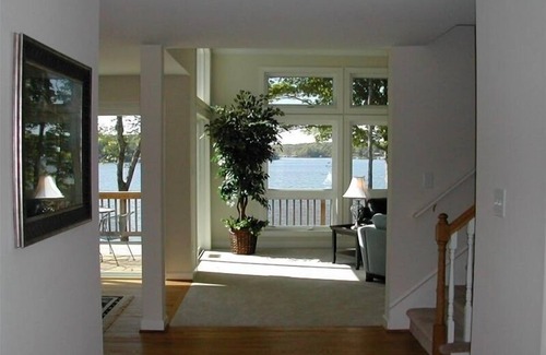 Macon House | Main Lake! Close to the water! Spectacular Views!