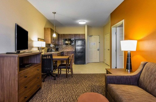 Watford City Hotel | MainStay Suites Watford City - Event Center