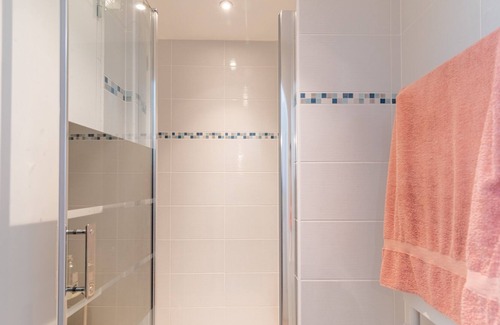 Sainte-Foy-d'Aigrefeuille House | Maison Gasparou - - Four Bedroom House, Sleeps 9