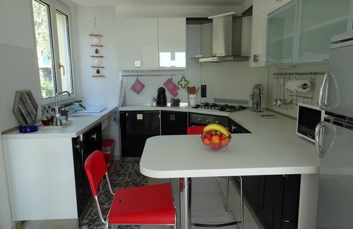 Lavagna Villa | Maiso house nestled between the sea and olive trees