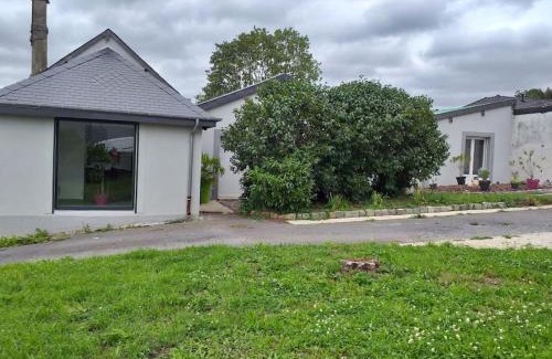 Aiglemont House | maison à la campagne prés de la ville