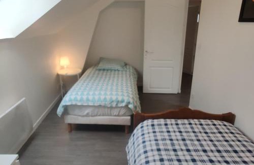 Corquilleroy Apartment | Maison 3 chambres. cour Privative 2 places de parking privatives