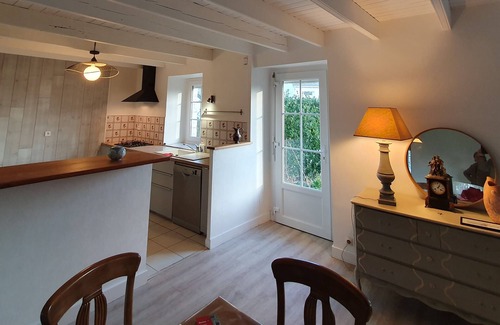 Hillion House | Maison Ancienne Bord de Mer, Plage 400 m, 9 Personnes, Baie de Saint Brieuc