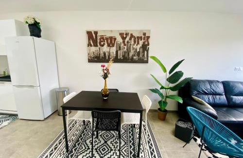 Floirac Apartment | Maison Arkéa Aréna avec ménage, draps et serviettes inclus