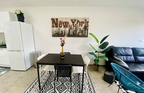 Floirac House | Maison Arkéa Aréna with cleaning, sheets and towels included