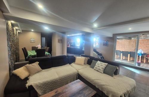 Bois de Nefles Villa | Maison avec piscine chauffée, jacuzzi et sauna 6 chambres