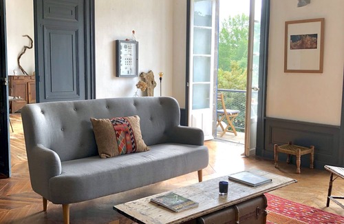 Lavoute-Chilhac House | Maison CHA-RI-VA-RI