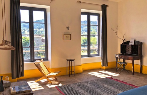 Lavoute-Chilhac House | Maison CHA-RI-VA-RI